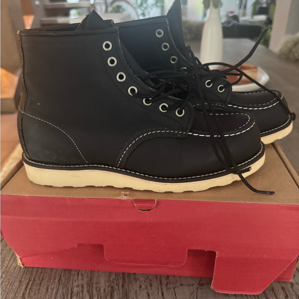 Red Wing Mens Classic Moc 9075
